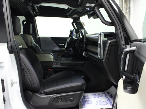 Used 2026 GMC Hummer EV SUV AWD/4WD image 16