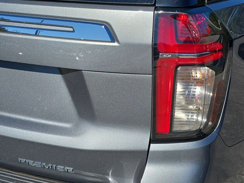 Used 2021 Chevrolet Tahoe Premier w/ Premium Package image 39