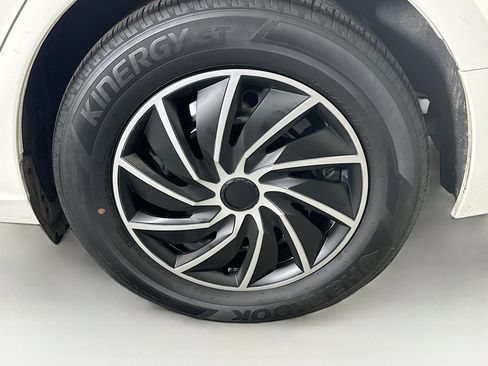 Used 2024 Nissan Altima 2.5 S image 11