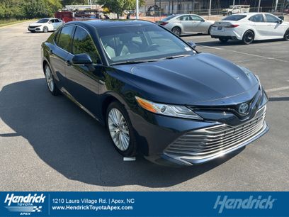 Used 2020 Toyota Camry XLE w/ Sunroof Package