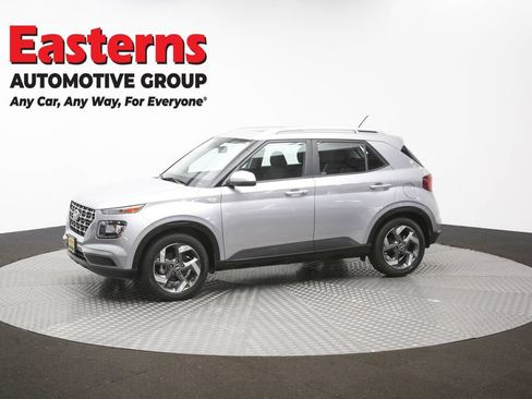 Used 2024 Hyundai Venue SEL FWD image 57