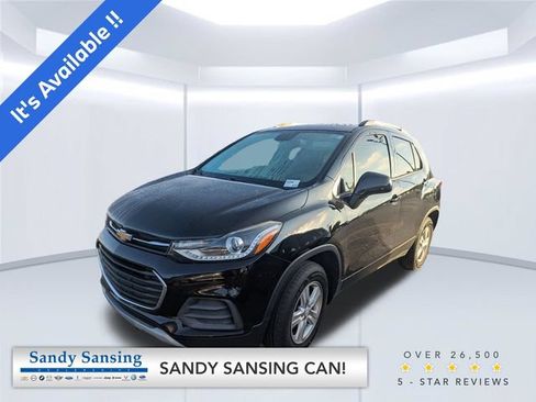 Used 2022 Chevrolet Trax LT w/ LT Convenience Package AWD/4WD image 1