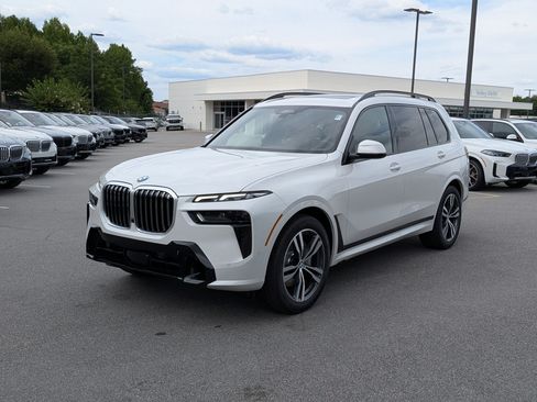 New 2027 BMW X7 xDrive40i w/ M Sport Package AWD/4WD image 7