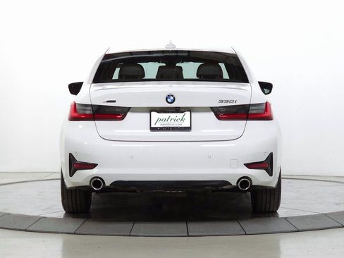 Used 2020 BMW 330i xDrive Sedan w/ Premium Package image 7