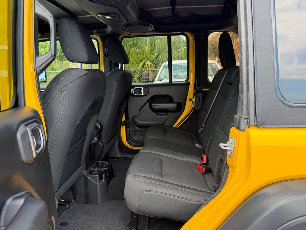 Used 2018 Jeep Wrangler Unlimited Sport S AWD/4WD image 11