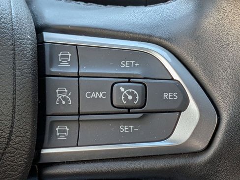 Used 2022 Jeep Compass Latitude w/ Sun and Sound Group image 21