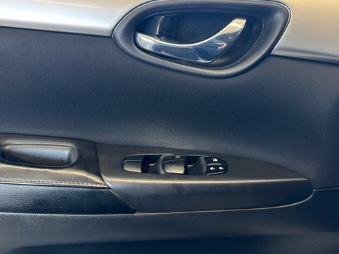 Used 2018 Nissan Sentra S FWD image 11