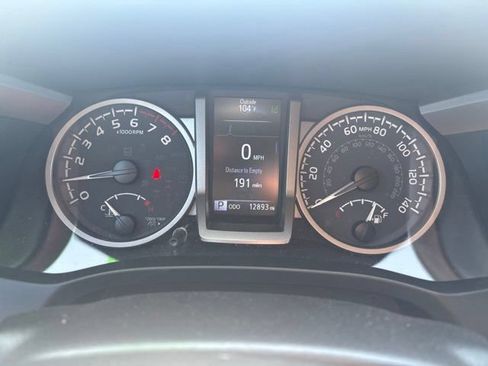 Used 2023 Toyota Tacoma SR5 w/ Technology Package AWD/4WD image 10