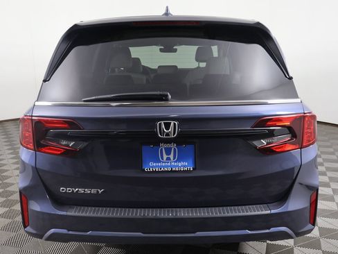 Certified 2026 Honda Odyssey EX-L image 13