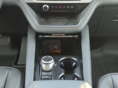 Certified 2025 Ford Explorer Active w/ Active Comfort Package image 17