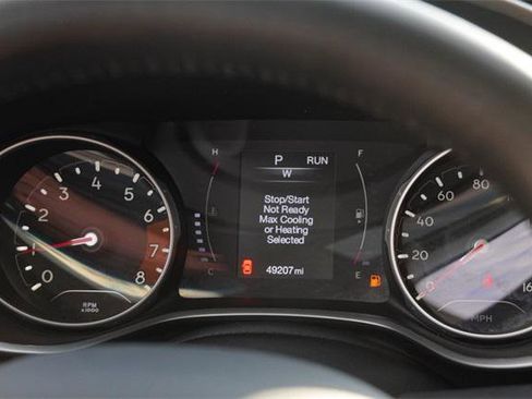 Certified 2020 Jeep Compass Latitude image 30