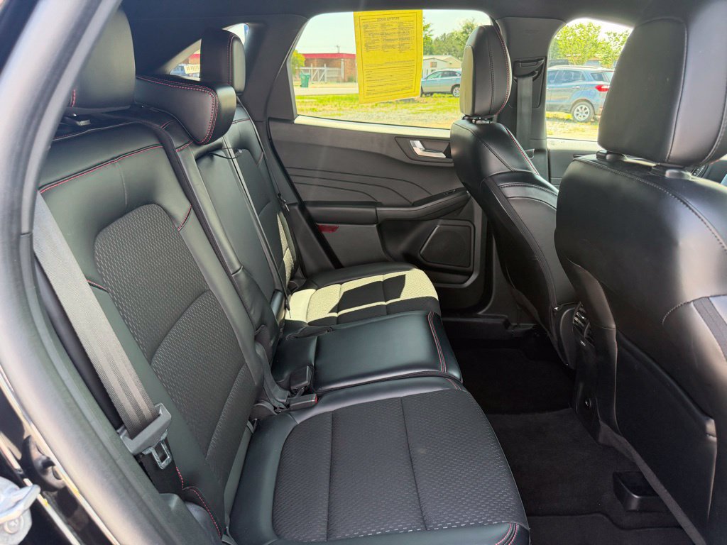 Used 2025 Ford Escape ST-Line FWD image 34