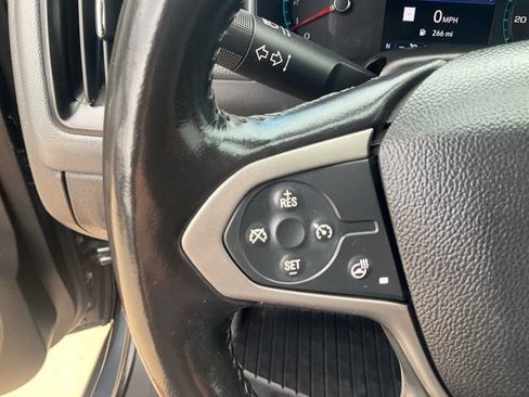Used 2020 Chevrolet Colorado Z71 AWD/4WD image 10