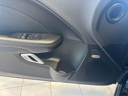 Used 2016 Dodge Challenger R/T Scat Pack w/ Leather Interior Group RWD image 20