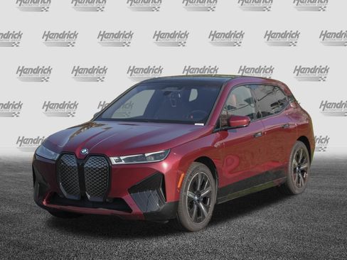 Used 2024 BMW iX xDrive50 w/ Premium Package AWD/4WD image 5