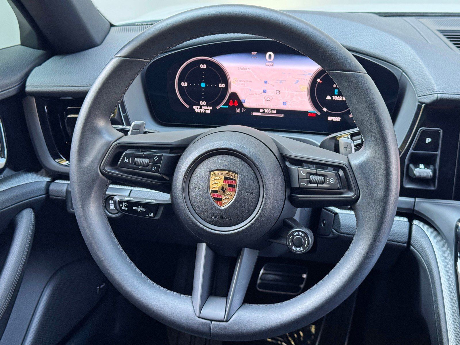 Used 2025 Porsche Panamera image 22