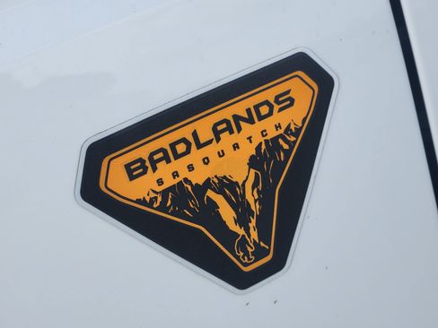 New 2026 Ford Bronco Badlands w/ Sasquatch Package AWD/4WD image 8