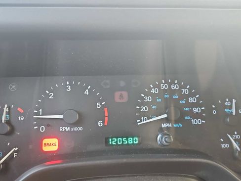 Used 2000 Jeep Wrangler Sahara image 26