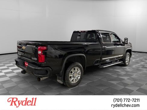 Used 2024 Chevrolet Silverado 3500 High Country w/ High Country Premium Package AWD/4WD image 5