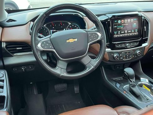 Certified 2018 Chevrolet Traverse High Country AWD/4WD image 12