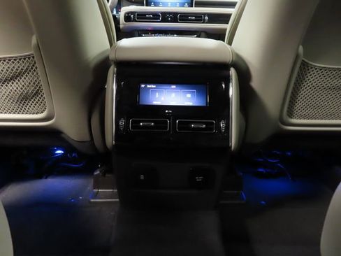 Used 2023 Lincoln Aviator Reserve image 28