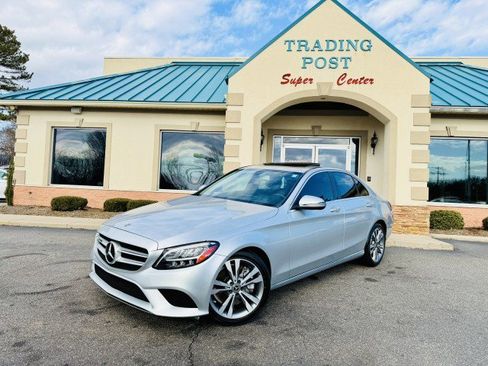 Used 2020 Mercedes-Benz C 300 Sedan image 2