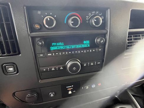 Used 2021 GMC Savana 2500 w/ Driver Convenience Package RWD image 20
