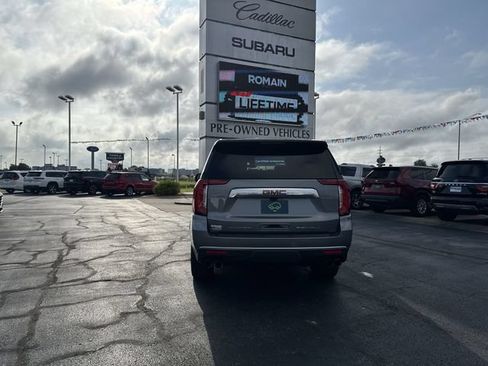 Used 2022 GMC Yukon Denali w/ Denali Reserve Package AWD/4WD image 4