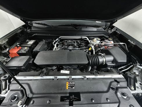 New 2026 GMC Canyon Elevation w/ Convenience Package image 28