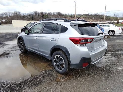 Used 2021 Subaru Crosstrek 2.0i image 3