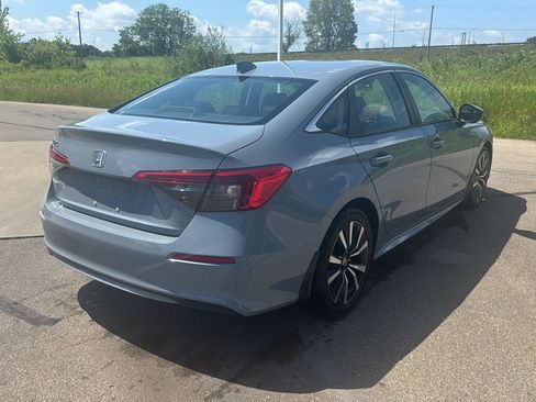 Used 2024 Honda Civic EX image 5