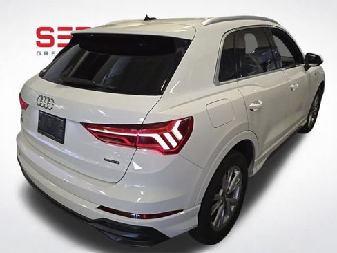 Used 2021 Audi Q3 2.0T Premium AWD/4WD image 2