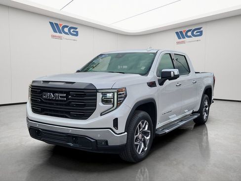 Used 2024 GMC Sierra 1500 SLT w/ SLT Premium Package AWD/4WD image 5