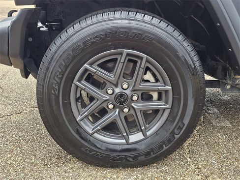 Used 2024 Jeep Wrangler Sport S image 28