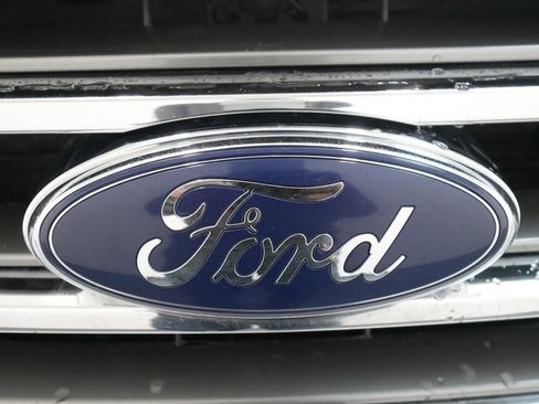 Used 2016 Ford Expedition Limited w/ Equipment Group 301A image 14