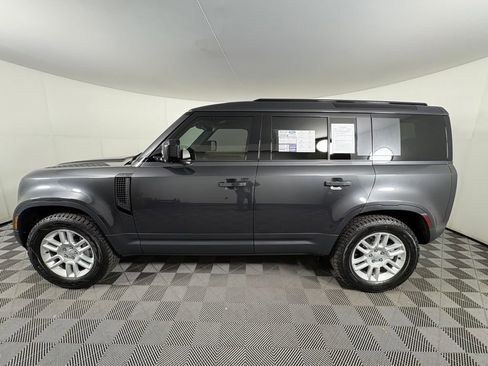 Used 2025 Land Rover Defender 110 S image 4