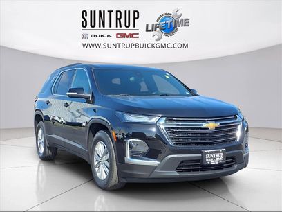 Used 2023 Chevrolet Traverse LT