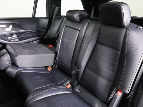 Used 2023 Mercedes-Benz GLS 580 4MATIC image 13