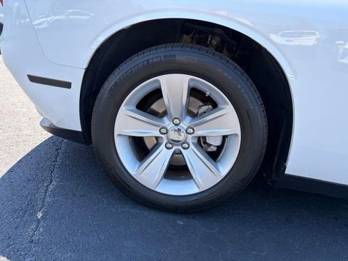 Used 2023 Dodge Challenger SXT RWD image 9