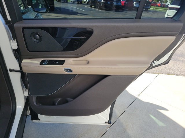Certified 2023 Lincoln Aviator Reserve w/ Elements Package Plus AWD/4WD image 25