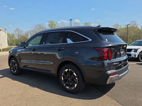 New 2026 Kia Sorento S FWD image 3
