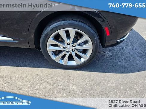 Used 2022 Buick Envision Avenir w/ Technology Package II AWD/4WD image 33