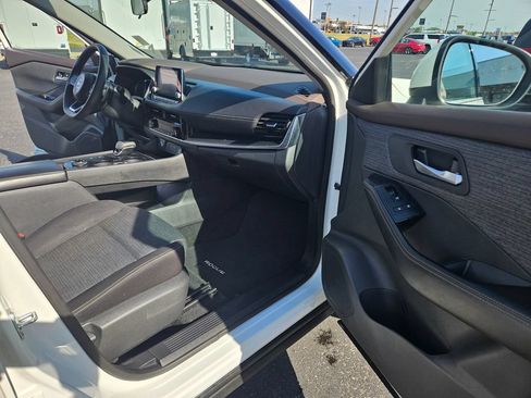 Used 2021 Nissan Rogue SV AWD/4WD image 20