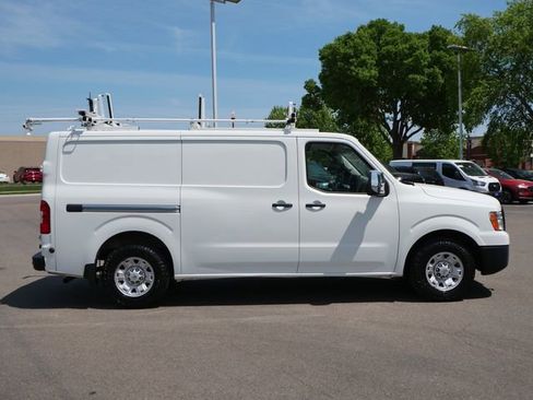 Used 2018 Nissan NV 3500 SV w/ Navigation Package RWD image 9