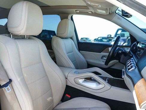 Used 2022 Mercedes-Benz GLE 350 4MATIC w/ Premium Package image 16
