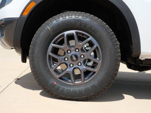 New 2026 Ford Ranger XLT w/ FX4 Off-Road Package AWD/4WD image 11