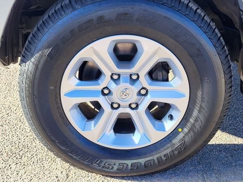Used 2023 Toyota 4Runner SR5 Premium w/ Moonroof Package AWD/4WD image 9