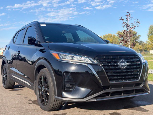 Used 2023 Nissan Kicks SR FWD 360° Tour