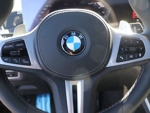 Certified 2025 BMW X7 M60i image 17