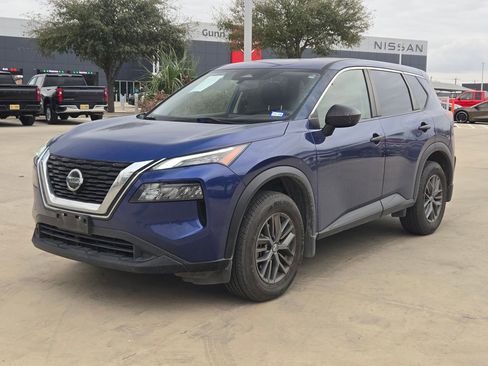 Used 2021 Nissan Rogue S image 3
